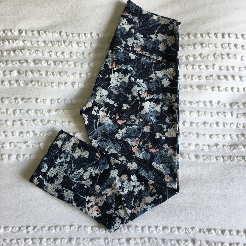 Lululemon Crop Leggings NWOT